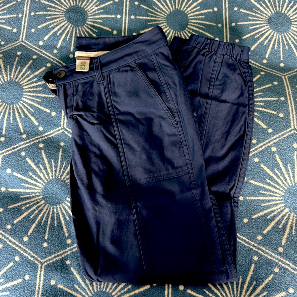 STIO COBURN JOGGER size 6